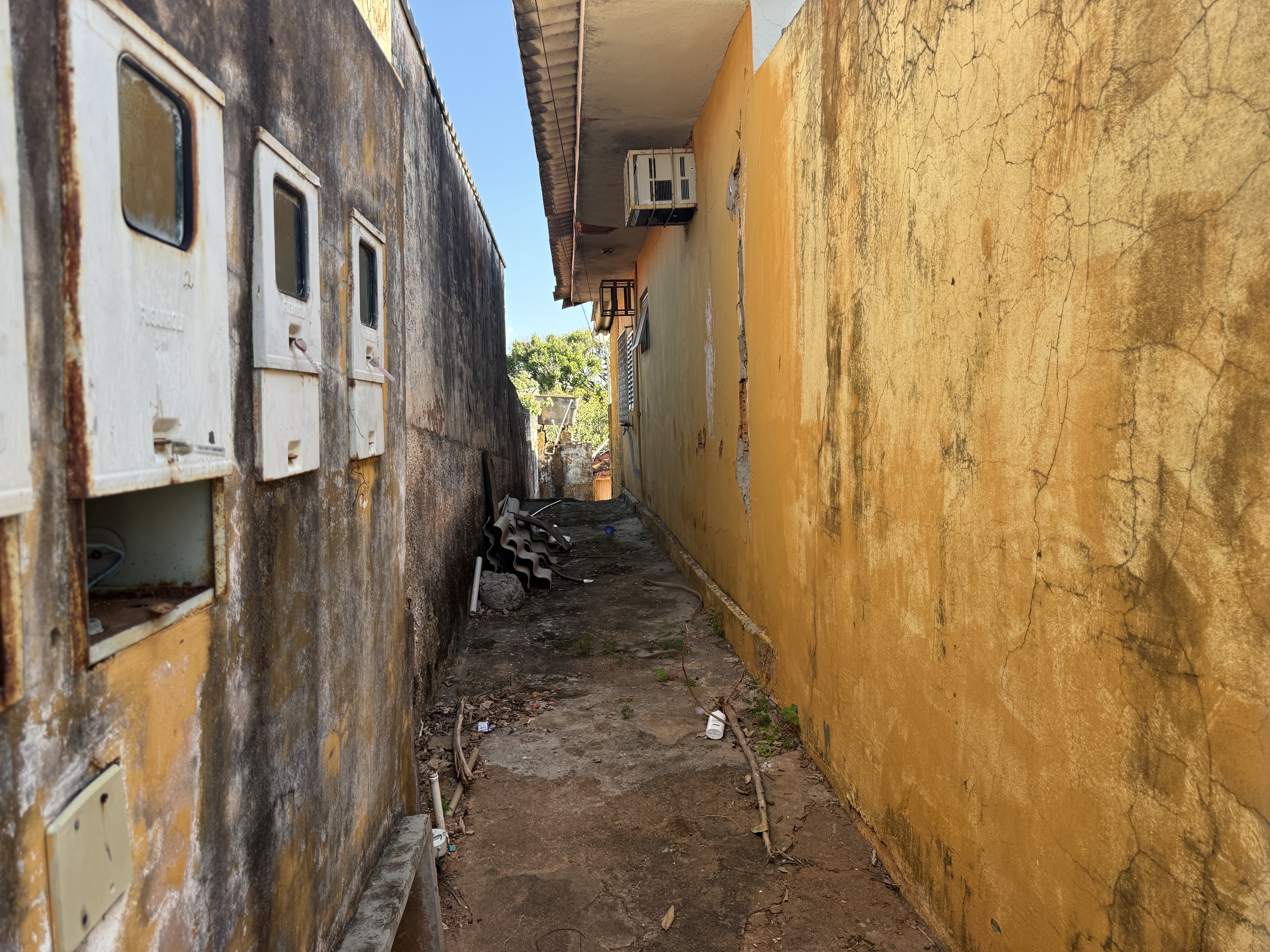 Homem morre carbonizado após incêndio em casa em Presidente Prudente