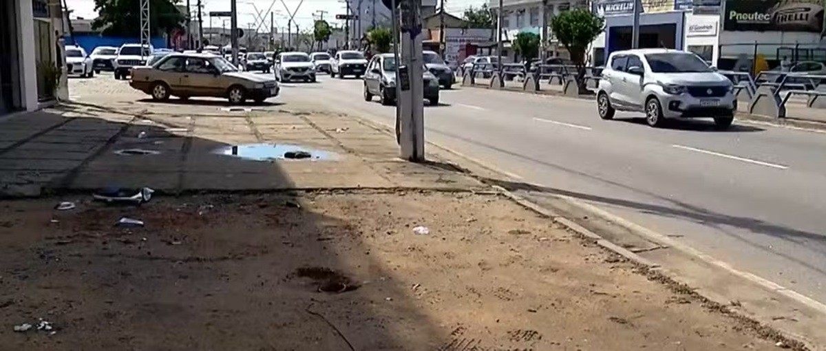 Motorista é detido após invadir canteiro central da Avenida 28 de Março, em Campos