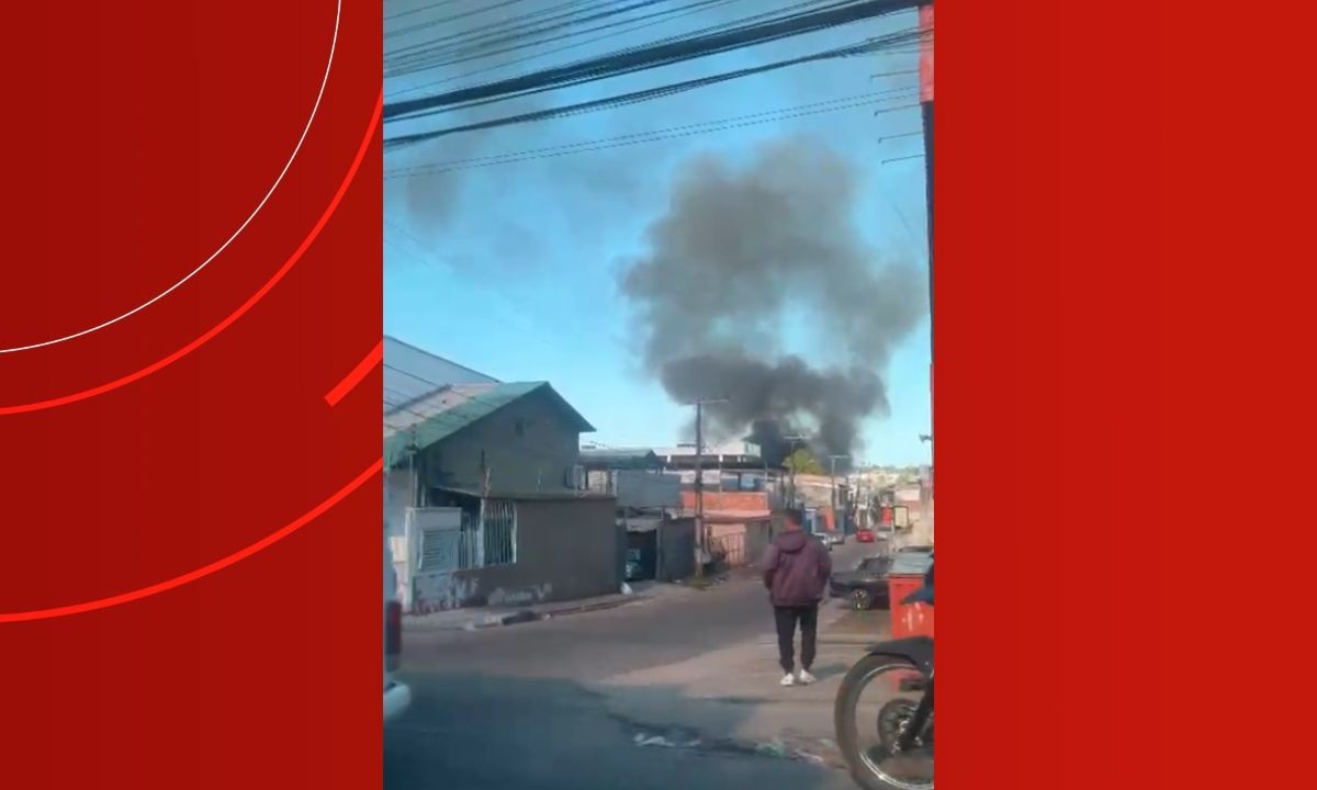 Incêndio é registrado no conjunto Ouro Verde, em Manaus; VÍDEO