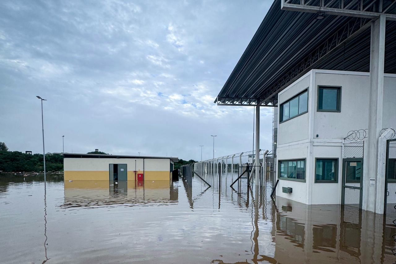 Temporais no RS: enchentes deixam presídios ilhados; 1 mil detentos foram transferidos