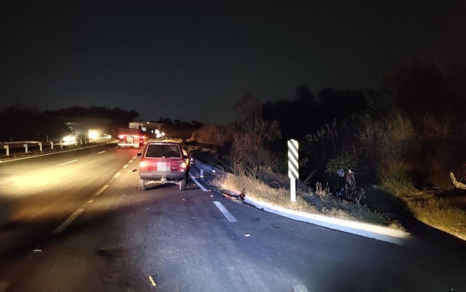 Ciclista fica gravemente ferido após colisão com carro na MG-050, em Divinópolis