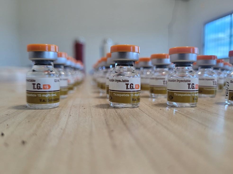 Ampolas de medicamento conhecido por Mounjaro apreendidas em Ituiutaba — Foto: PMRv/Divulgação