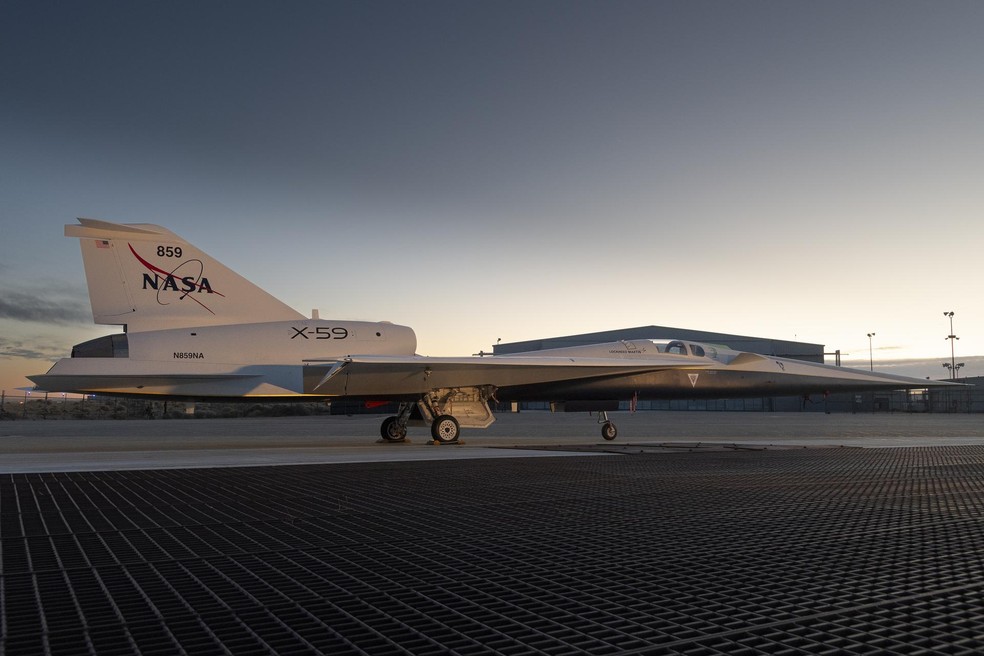 Modelo em escala do X-59 é testado em túnel de vento pela NASA para reduzir o ruído dos voos supersônicos. — Foto: NASA Glenn Research Center/Quentin Schwinn