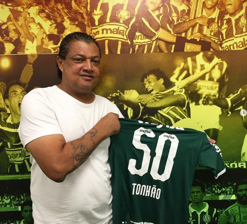 Morre o ex-zagueiro Tonhão, ídolo do Palmeiras, aos 55 anos