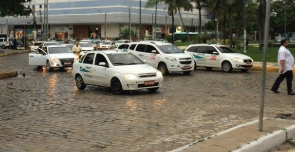 Táxis ficarão com a tarifa mais cara em  Fortaleza. — Foto: Patrícia Nielsen/TV Verdes Mares