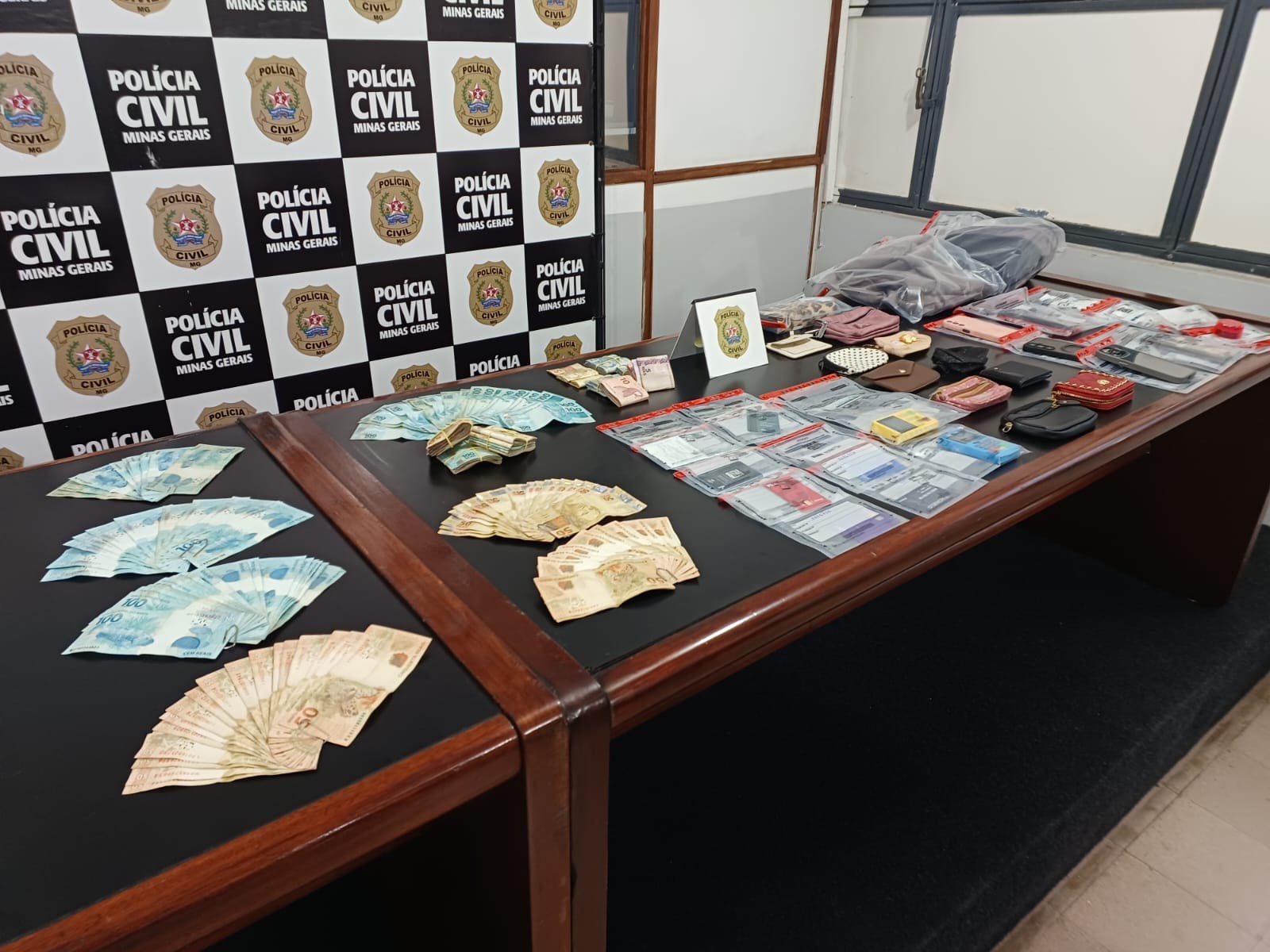 Operação 'Pickpockets Family' prende batedoras de carteira que furtavam no Centro de Juiz de Fora