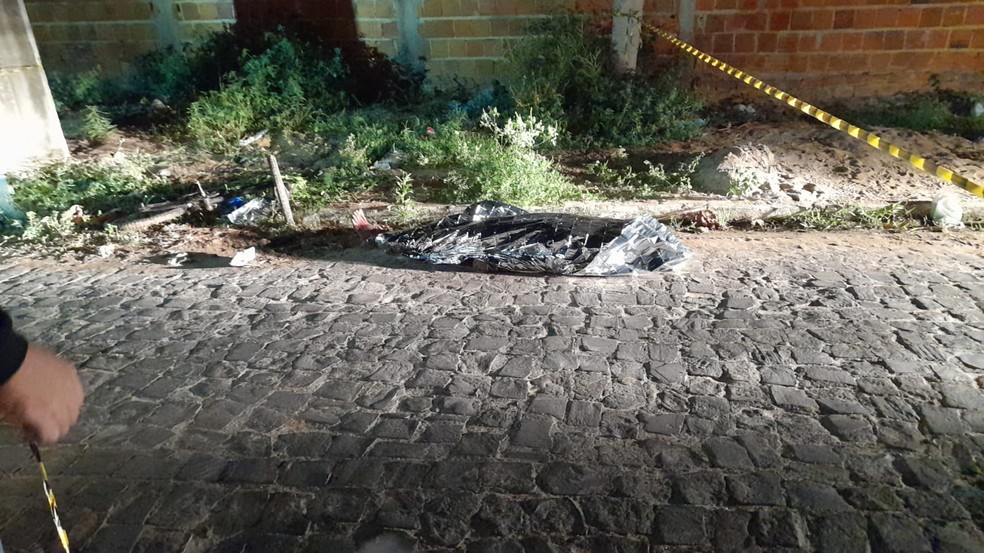 Jovem de 22 anos é morto a facadas horas depois de briga, em Parnaíba — Foto: Polícia Militar