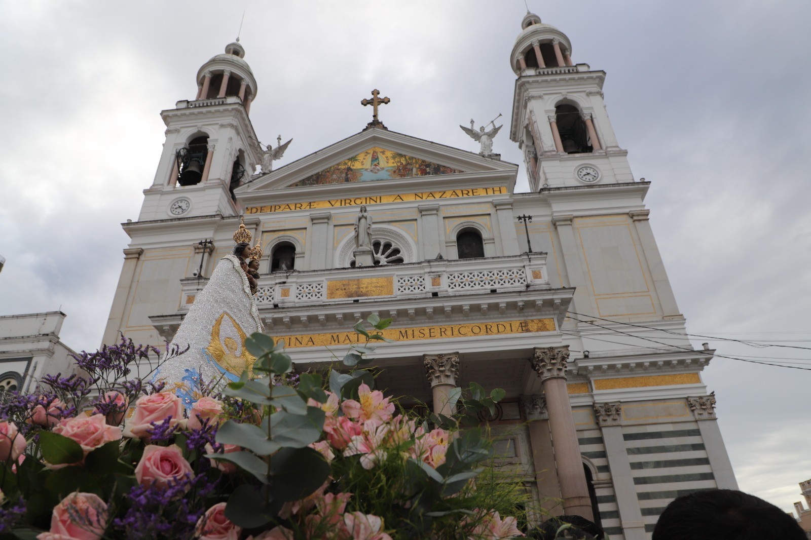 Quermesse Mariana movimenta a Praça Santuário com programação cultural até o fim de maio