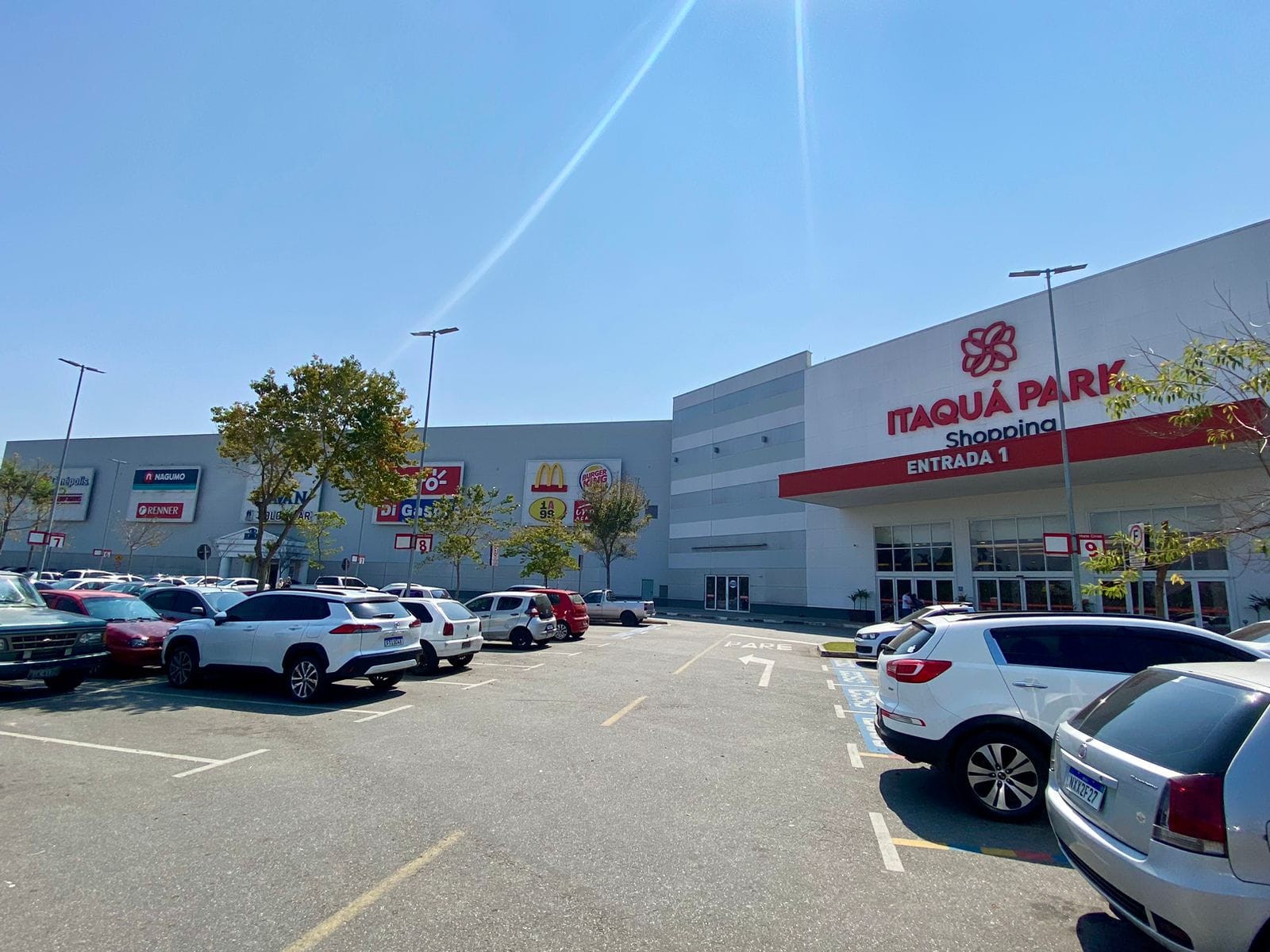 Shoppings do Alto Tietê têm mais de 80 vagas de emprego nesta terça-feira; veja lista