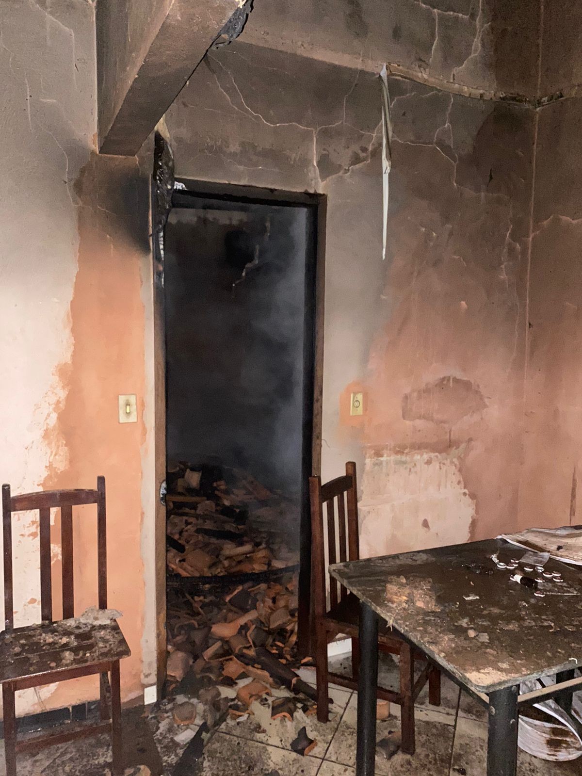 Ar-condicionado ligado provoca incêndio em Montes Claros