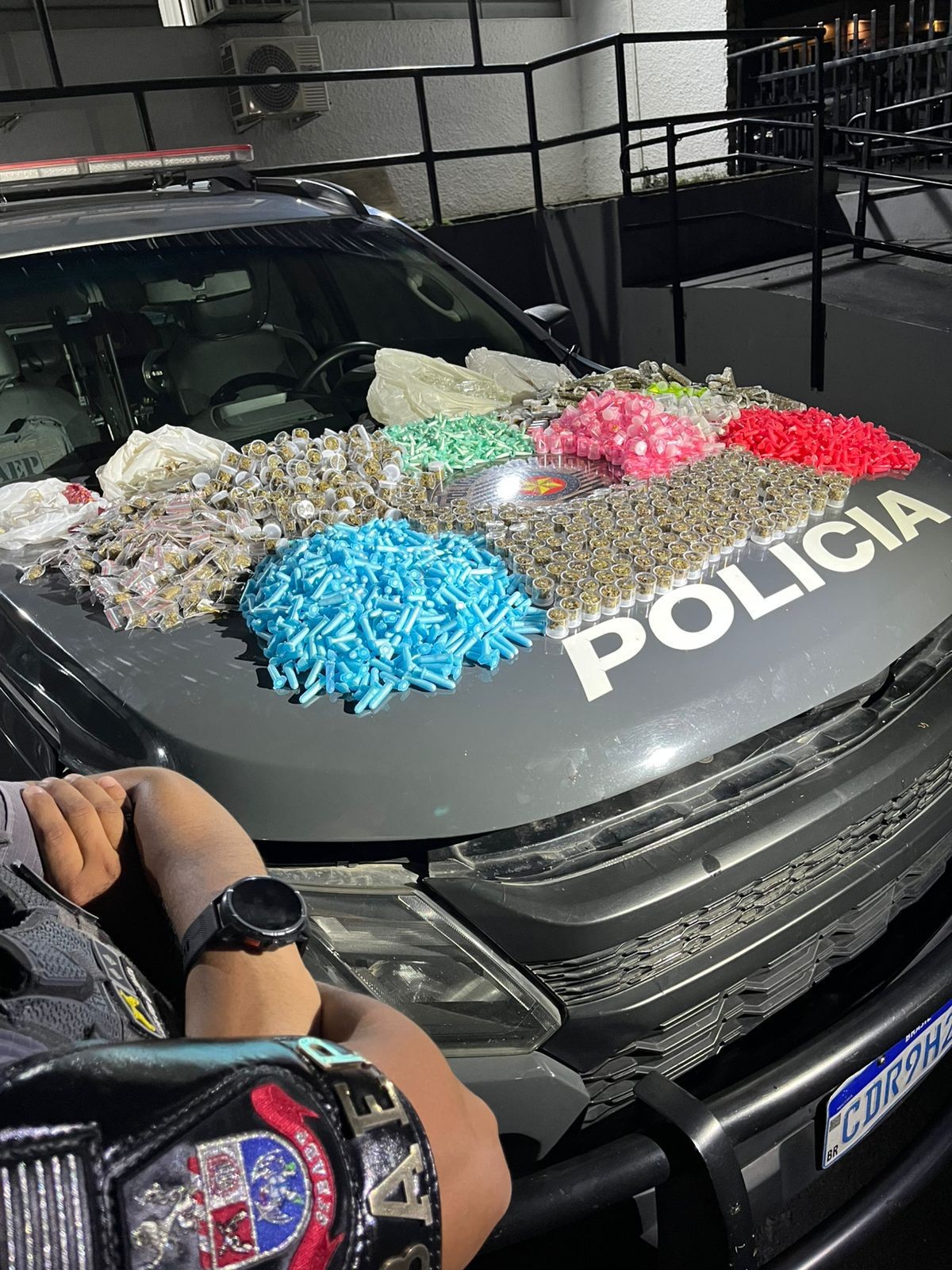 Casal é preso com mais de 12 quilos de drogas em São José dos Campos