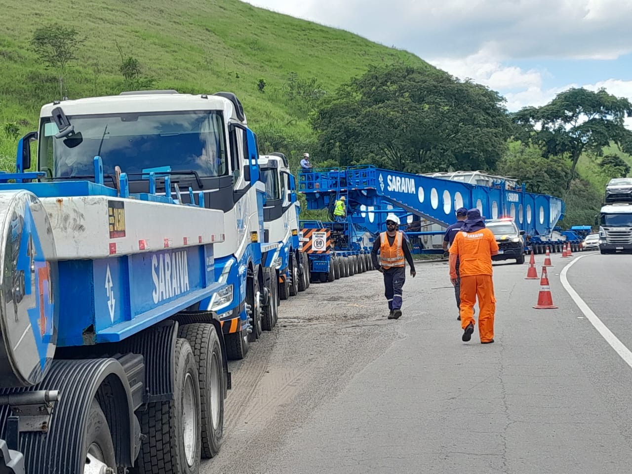 Transformador de mais de 800 toneladas vai passar neste domingo (8) pela Serra das Araras 