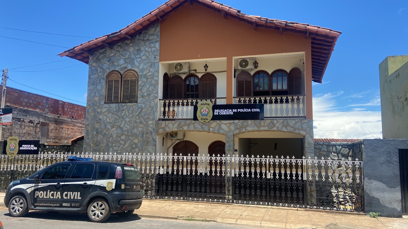 Homem é indiciado por estupro e feminicídio de adolescente encontrada morta na zona rural de Corinto