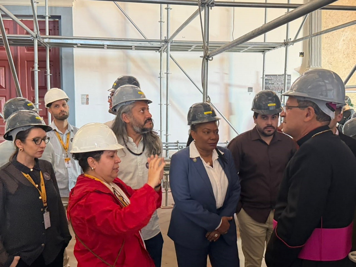 Igrejas históricas em reforma são visitadas pela ministra da Cultura em São João del Rei
