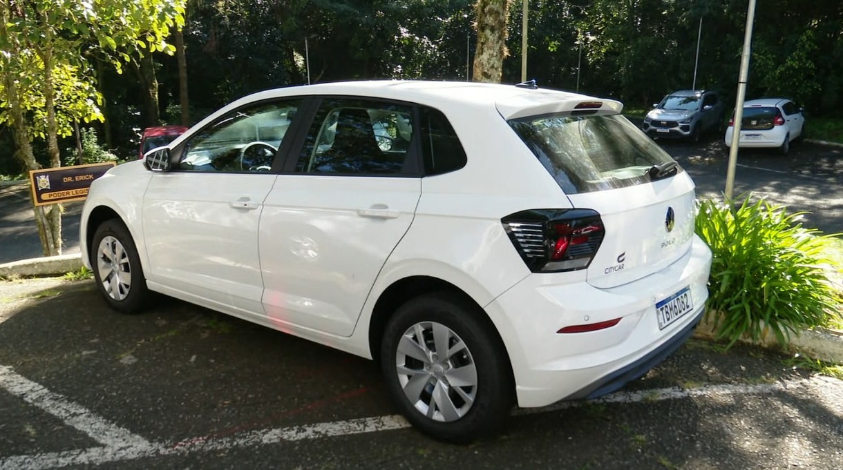 Câmara de Ponta Grossa aluga carros para vereadores e permite que cada um rode 3 mil km por mês
