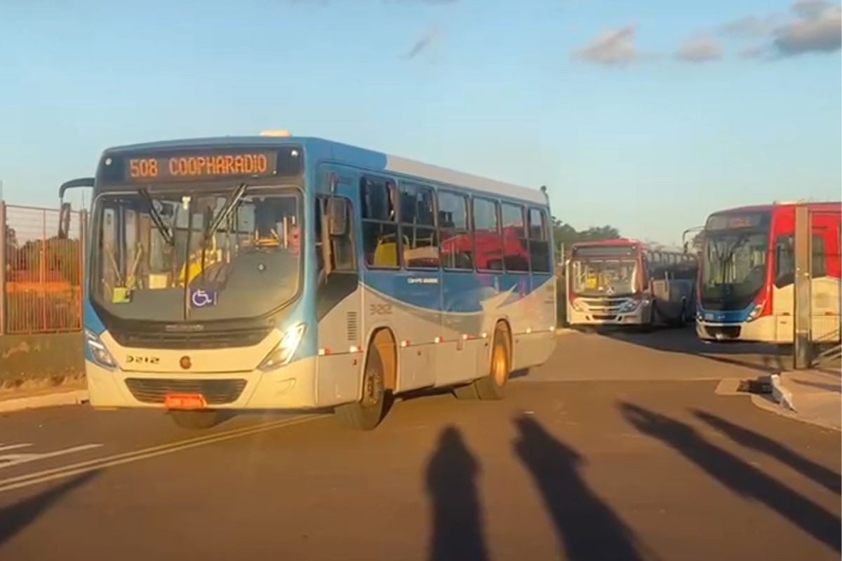 Fim da greve: ônibus voltam a circular após 4 dias de paralisação em Campo Grande