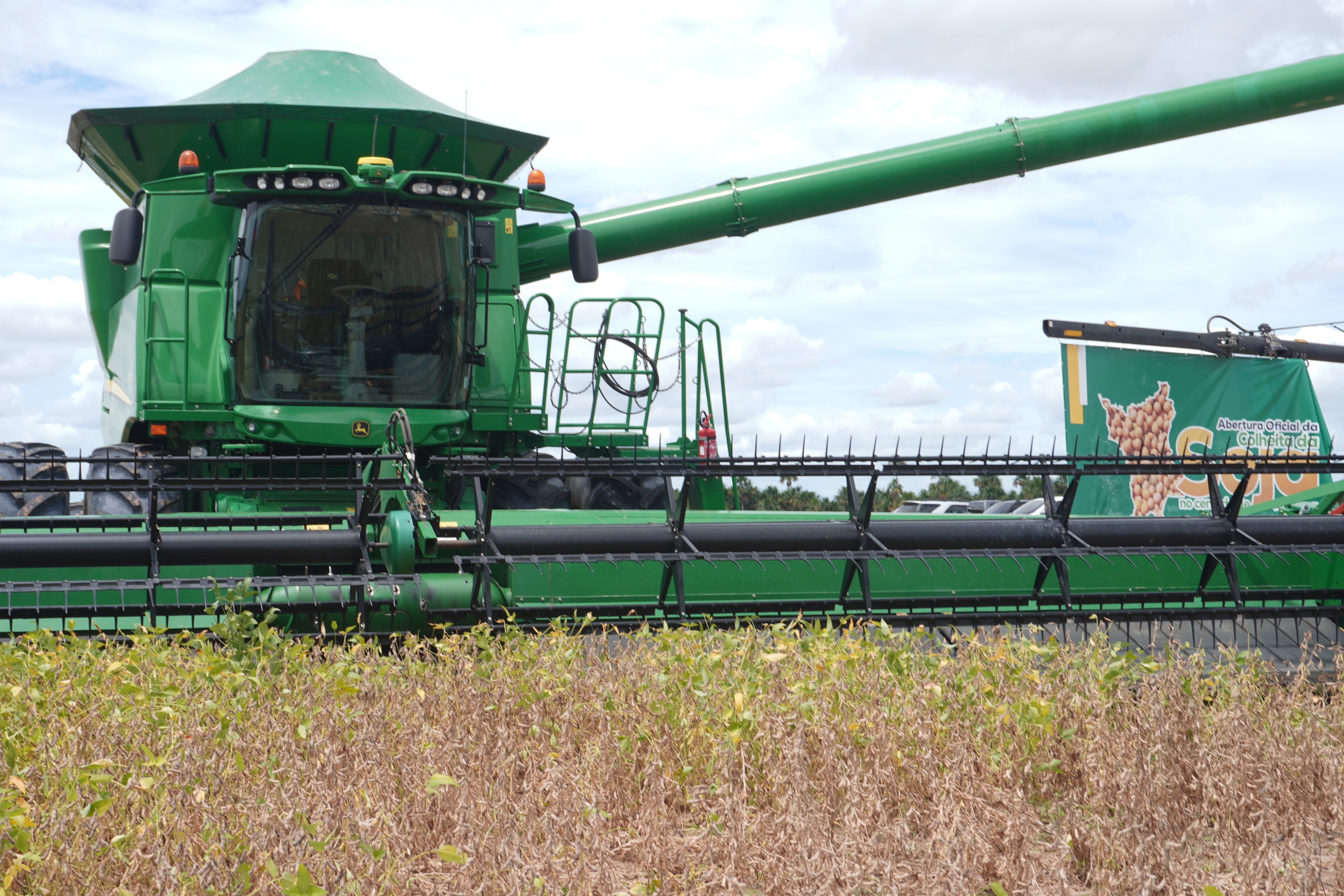 Produtores iniciam colheita da soja em Roraima
