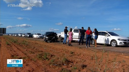 Acidente de trânsito é registrado na saída da Agrotins; saiba mais