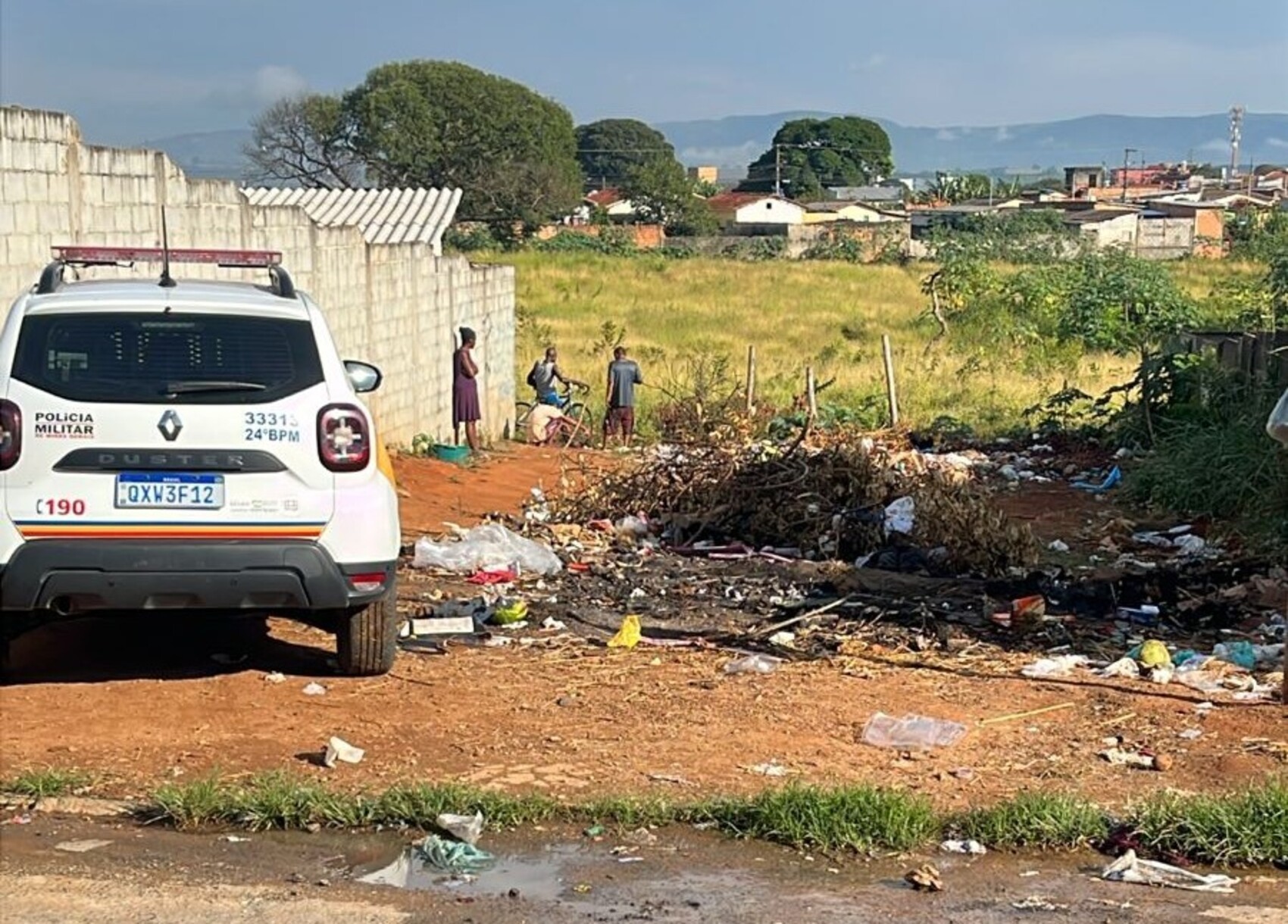 Mulher de 20 anos é encontrada morta com a garganta cortada em pasto em Boa Esperança, MG