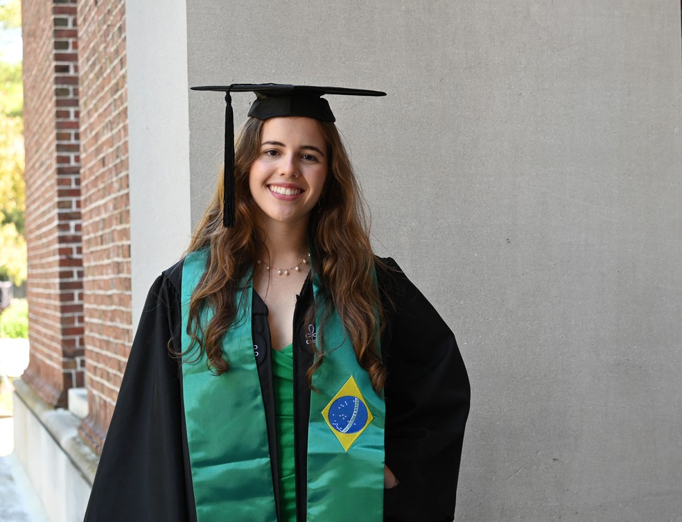 Sarah desistiu do curso de medicina da USP para estudar em Harvard — Foto: Arquivo pessoal