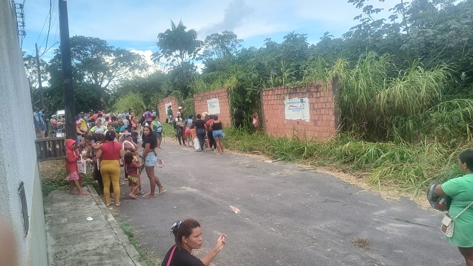 Moradores denunciam nova tentativa de ocupação em área verde de Manaus
