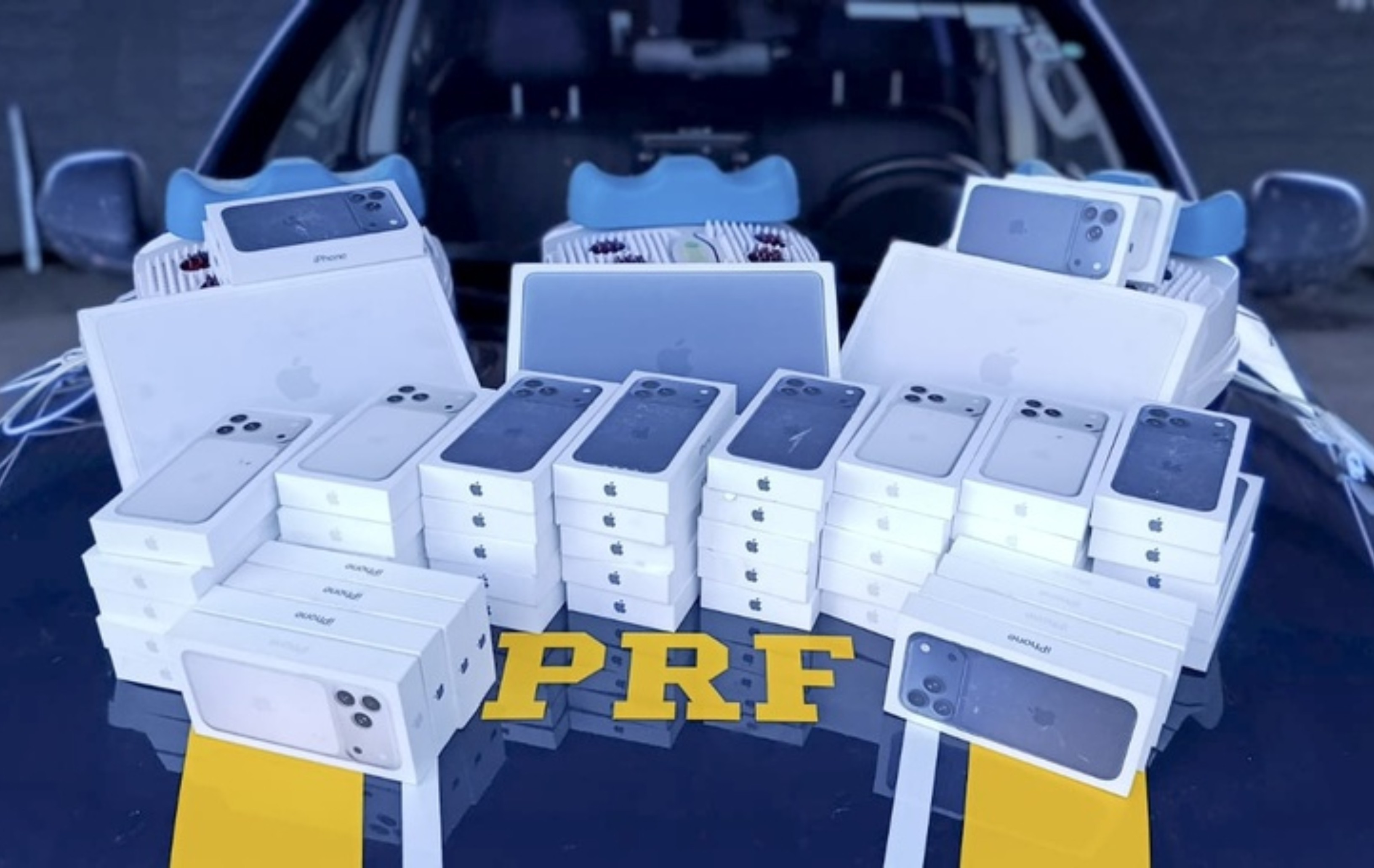 PRF apreende mais de 50 iPhones 17 e MacBooks avaliados em R$ 600 mil em rodovia de Roraima 