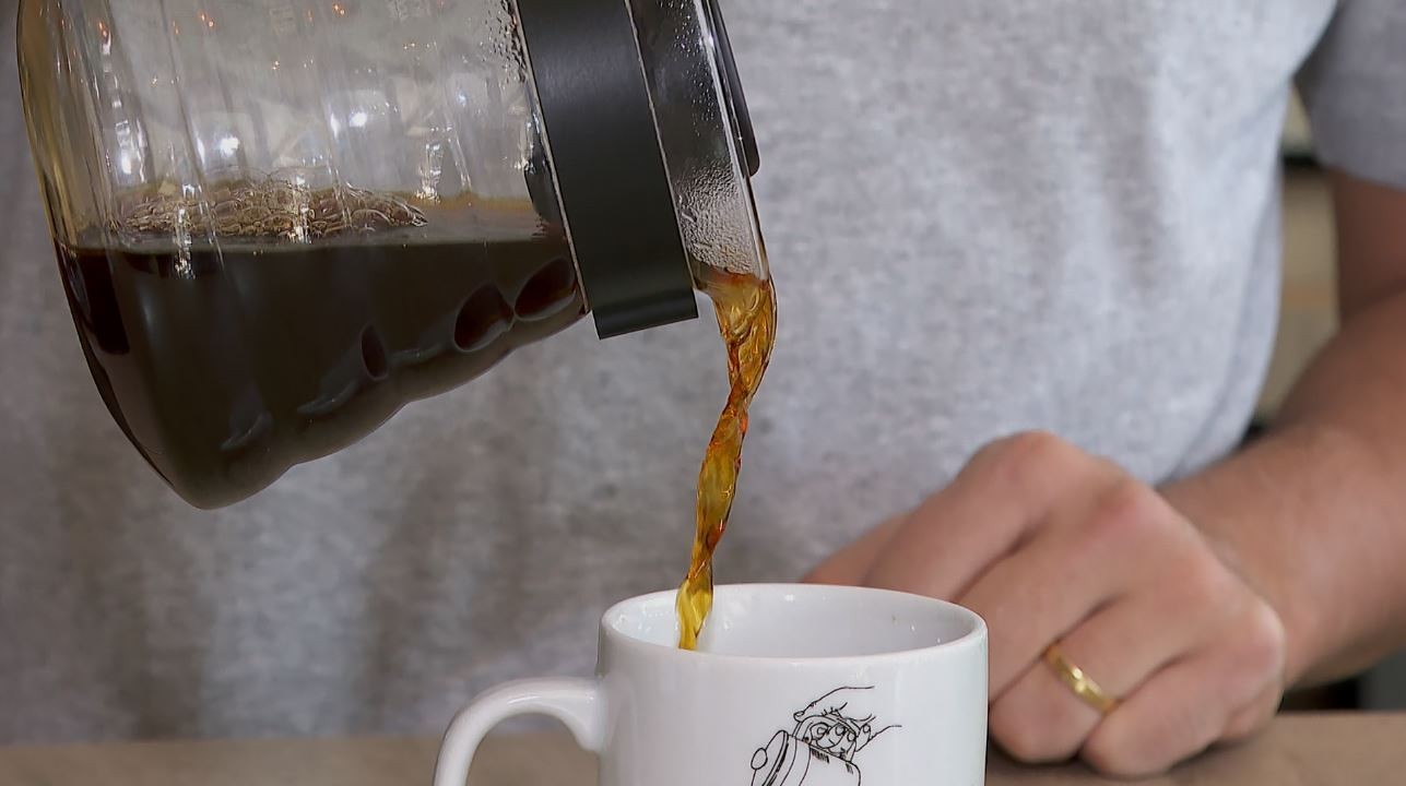 Lei que obriga café amargo em bares e restaurantes em Belém gera debate nas redes sociais