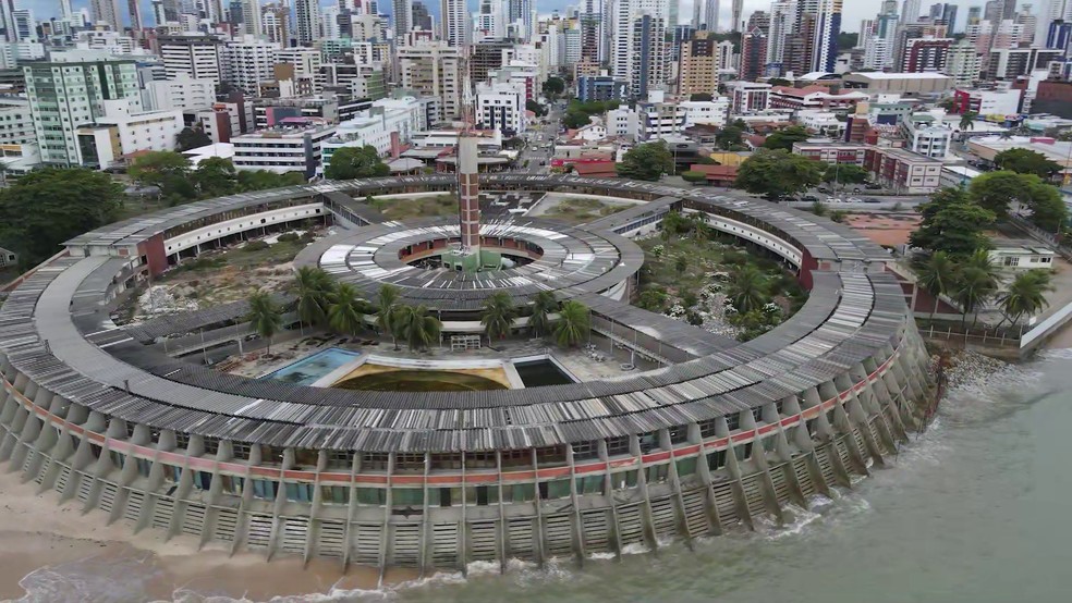 Imagem aérea do Hotel Tambaú em janeiro de 2025 — Foto: TV Cabo Branco/Reprodução