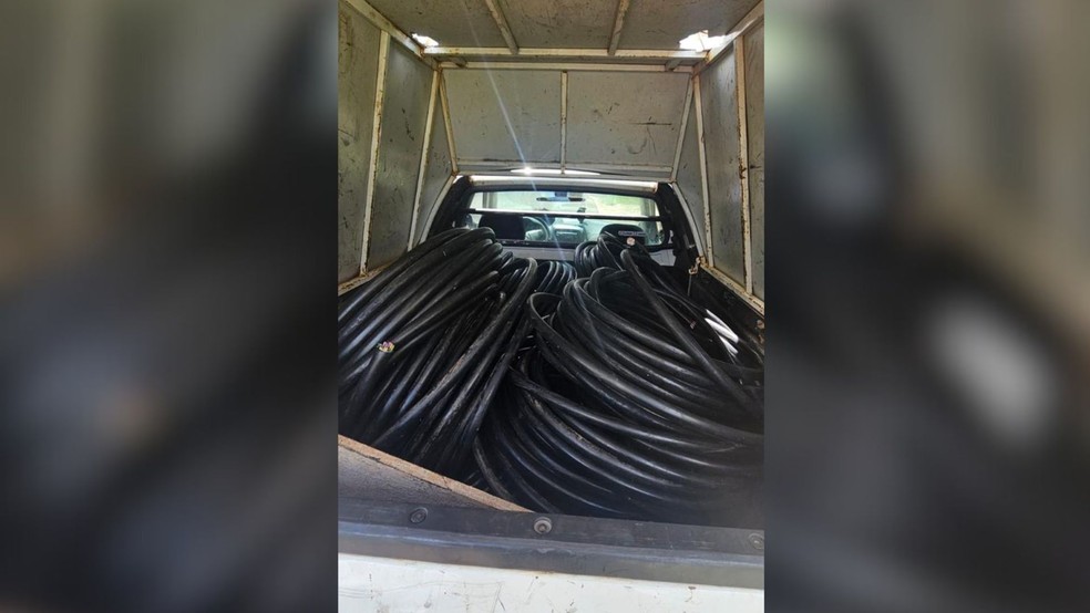 Homens são presos ao se passarem por funcionários de empresa de telefonia em Ibirá (SP) — Foto: Divulgação / Polícia Civil