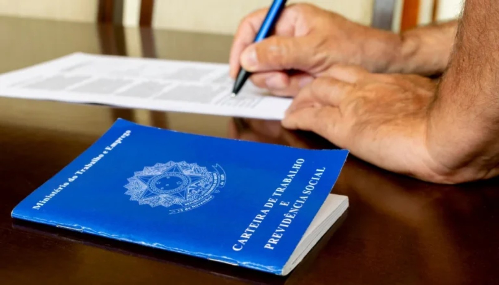 Confira oportunidades de emprego e concursos com inscrições abertas no Ceará nesta segunda-feira (21)