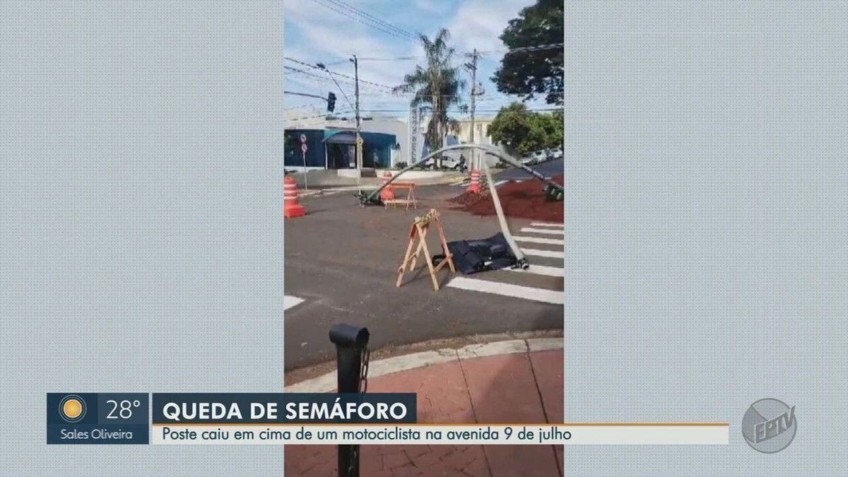 ESTV 2ª Edição, Após ser atingido em acidente semáforo de Guarapari causa  confusão no trânsito