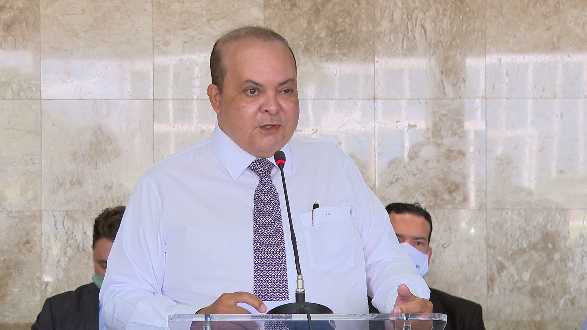 Escritório de Ibaneis negociou créditos com fundo da Reag, investigada no caso Master; oposição pede apuração dos contratos