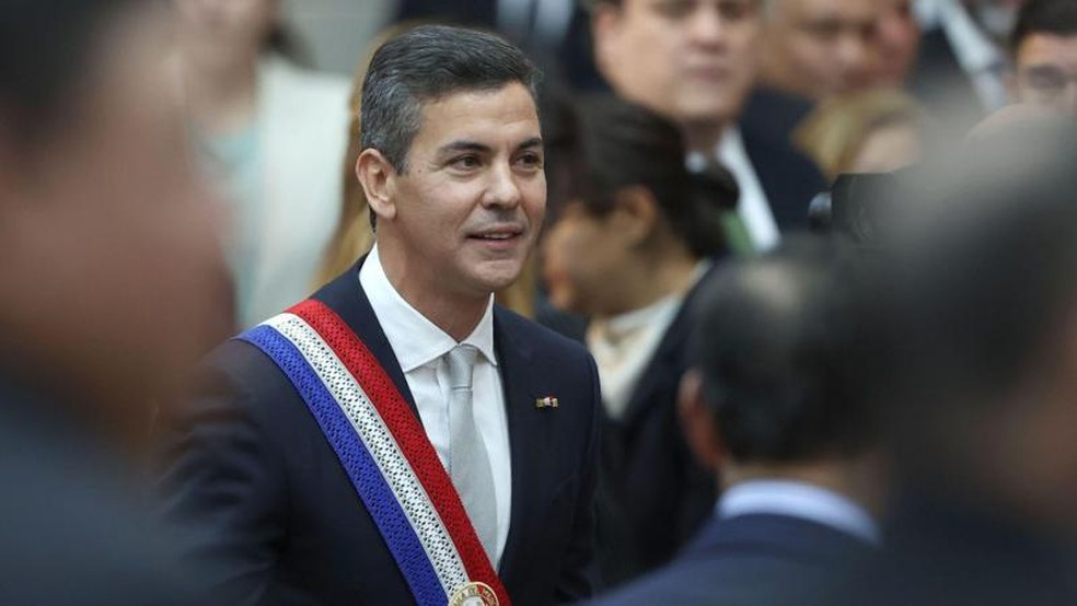 Santiago Peña reconhece que a saúde continua sendo um dos principais desafios do país — Foto: EPA