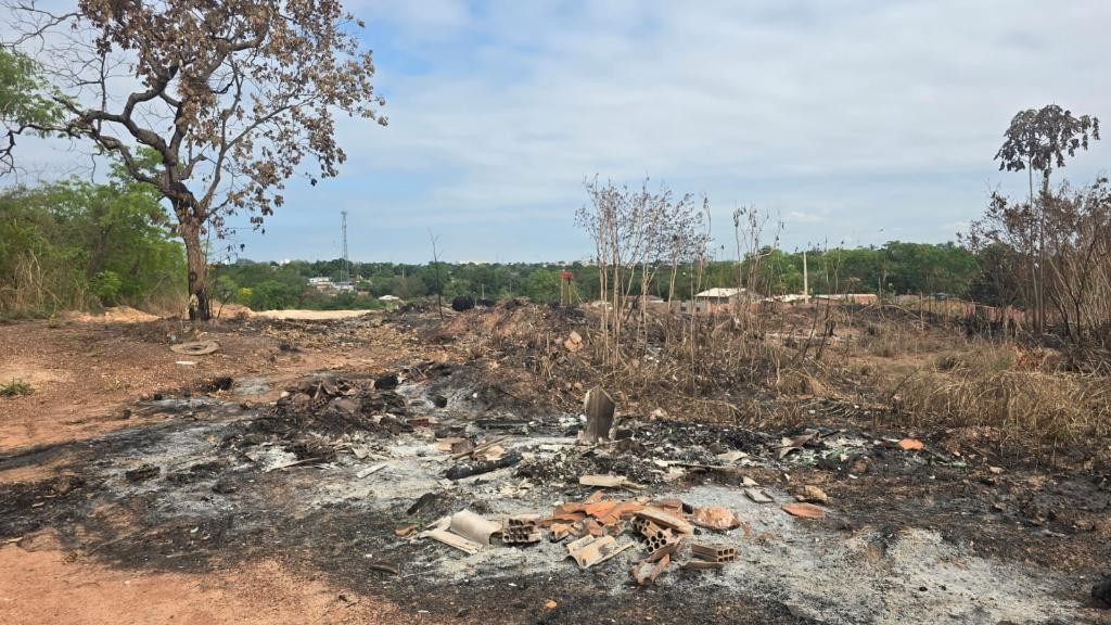 Idoso é preso suspeito de causar incêndio em área urbana de Cuiabá