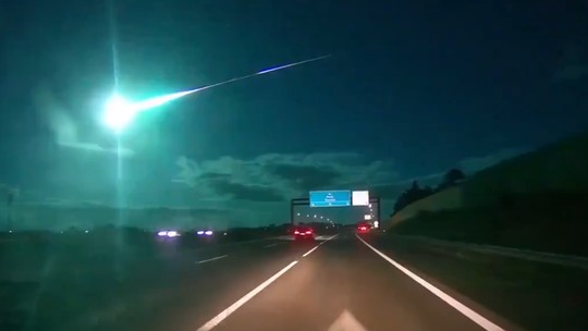Meteoro cruza os céus de Portugal e Espanha; moradores registraram o momento nas redes sociais