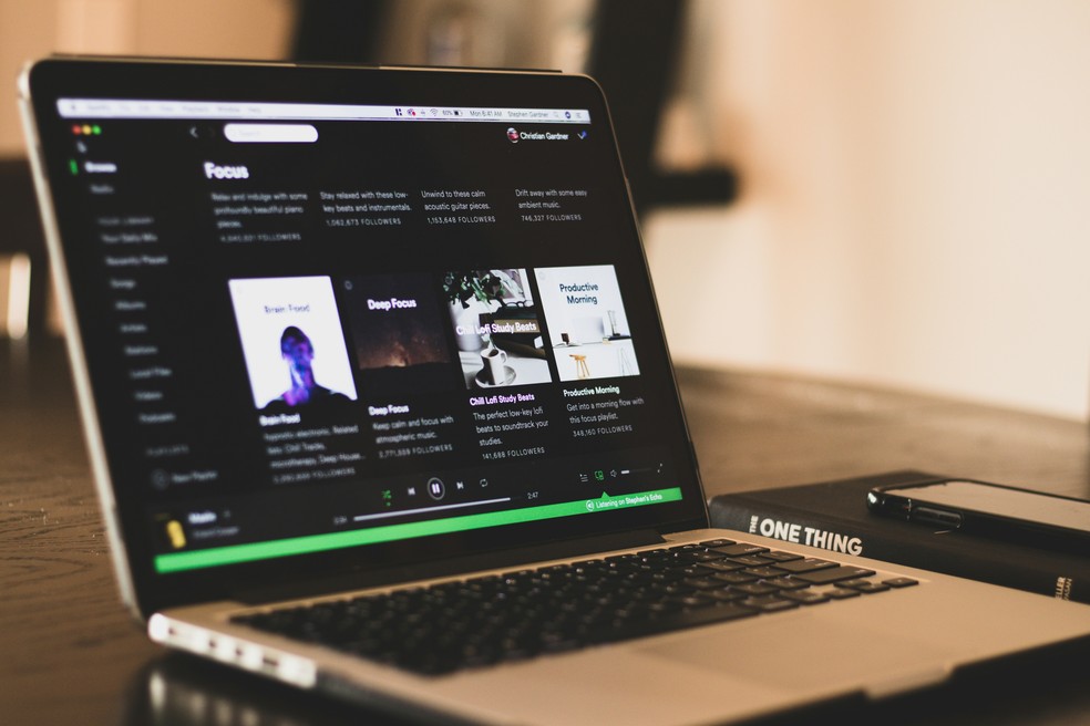 Austrália banirá músicas geradas por IA de paradas musicais