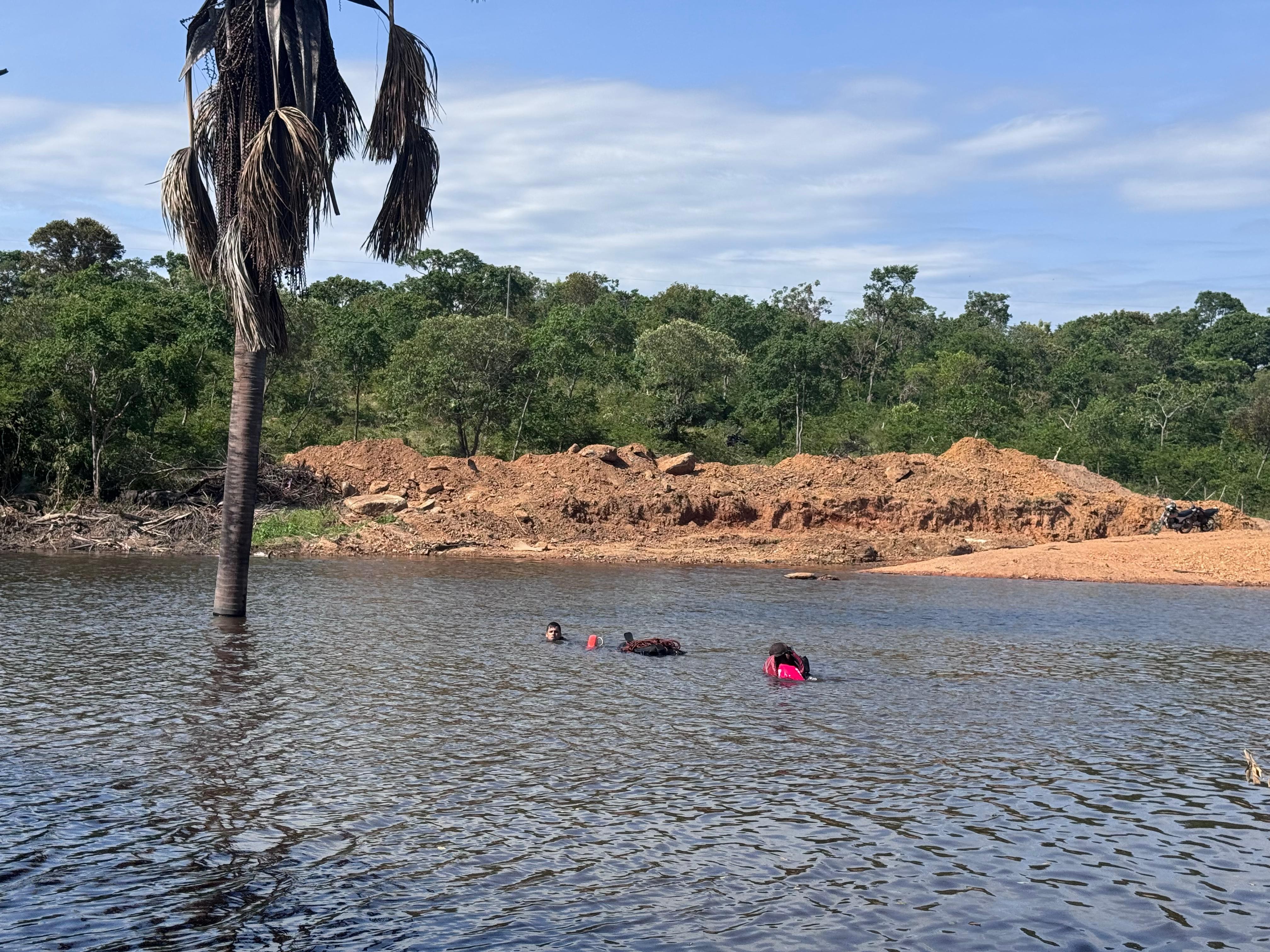 Corpo de homem é encontrado a três metros de profundidade em lagoa, na zona rural de Lontra