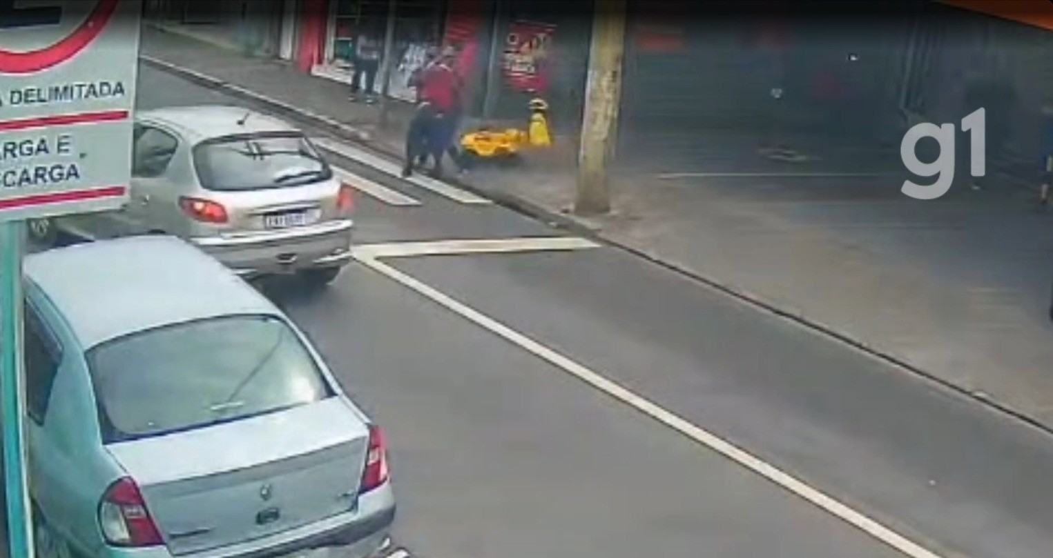 VÍDEO: Mãe impede homem de sequestrar criança de 5 anos em São José dos Campos, SP