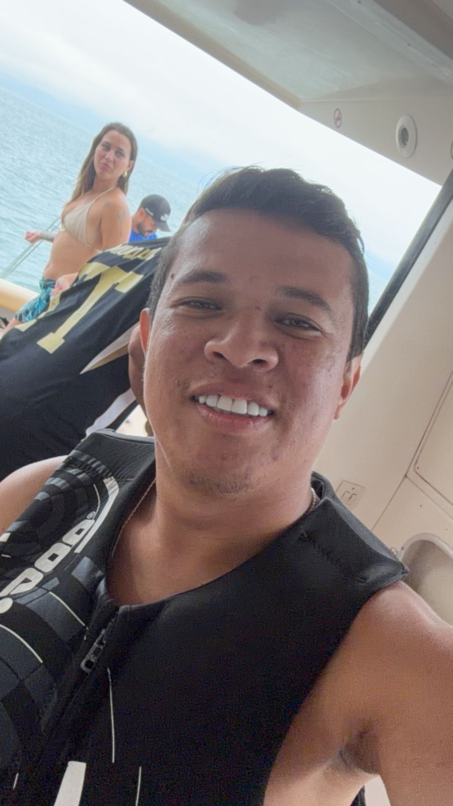 Mãe de homem desaparecido no mar em Ilhabela mantém esperança em encontrá-lo e se preocupa com epilepsia do filho
