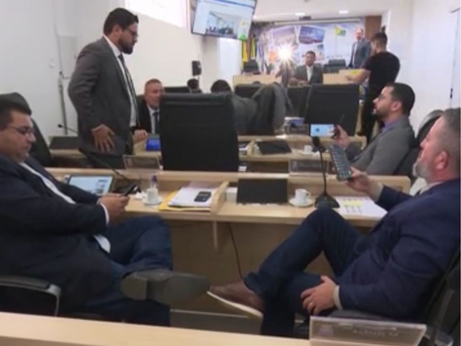 Câmara de Rio Branco derruba seis vetos do Executivo à LDO de 2026