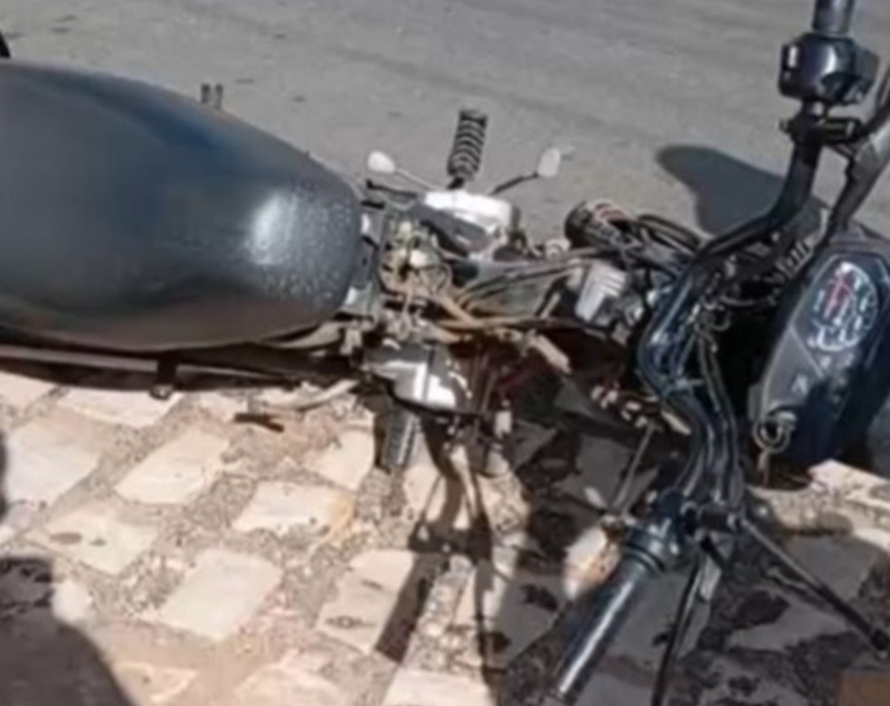Homem morreu após bater moto na traseira de caminhão parado em Mossoró — Foto: Reprodução