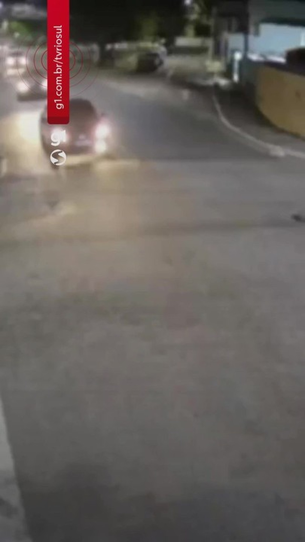 VÍDEO: Imagens mostram momento do acidente entre carro e moto em Volta Redonda