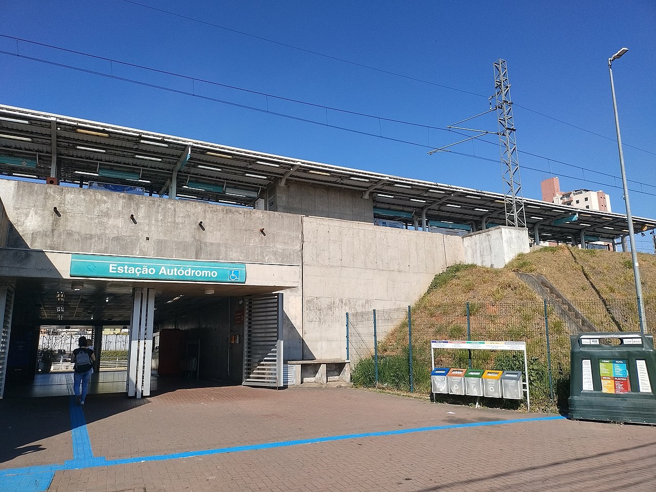 ViaMobilidade faz R$ 40 milhões em reformas em três estações da Linha 9-Esmeralda, mas passageiros ainda apontam falhas