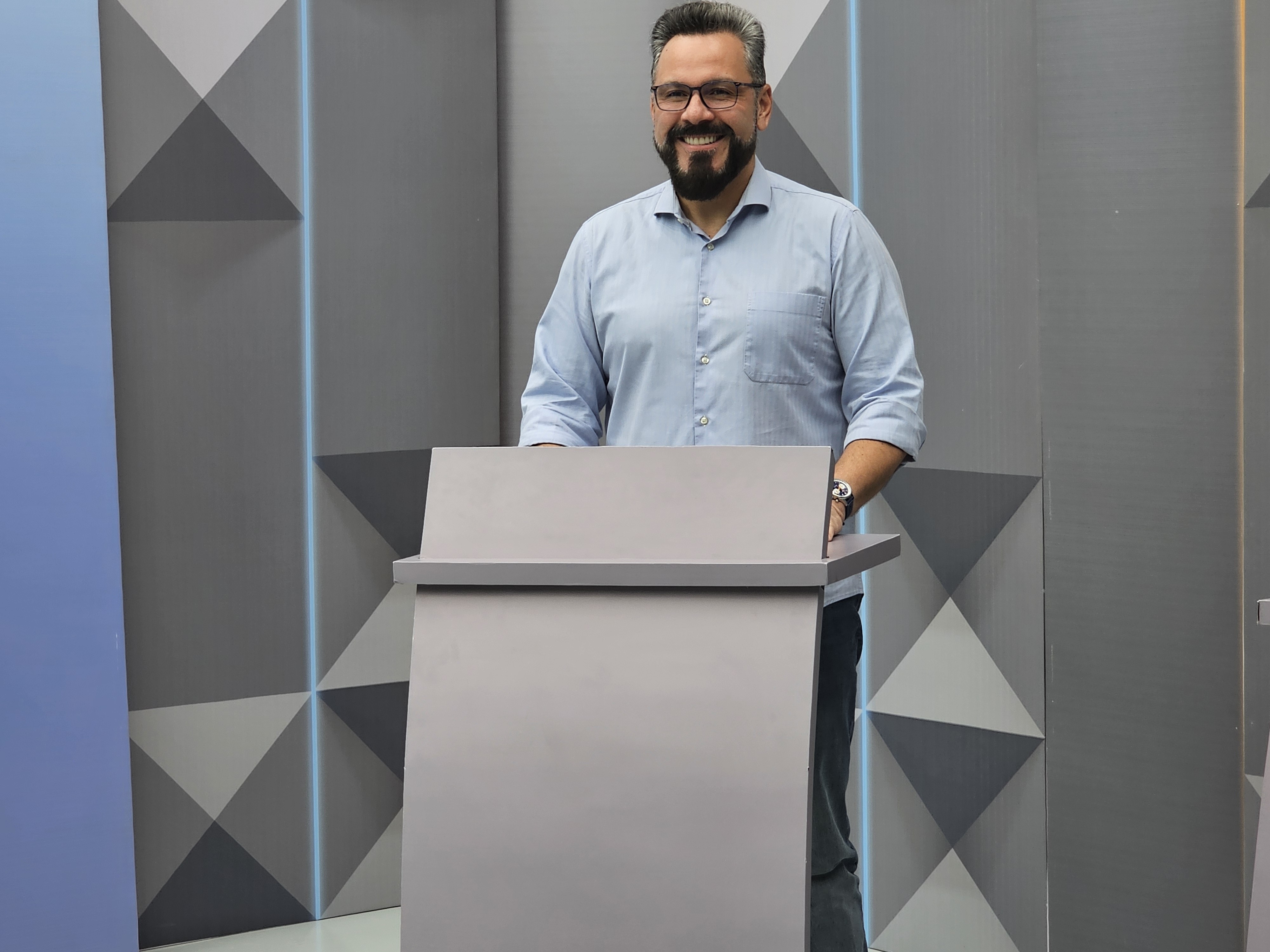Candidato ao governo do Acre, Alan Rick (Republicanos) é entrevistado na Rede Amazônica