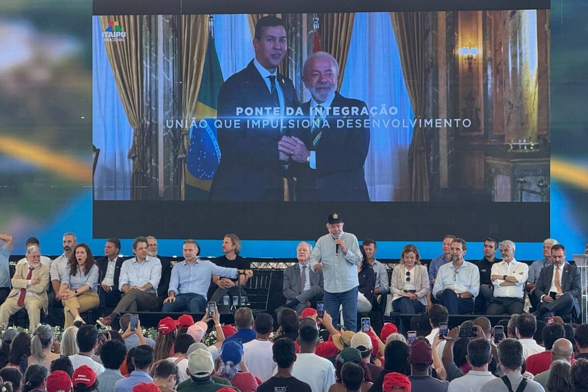 Um dia após Lula inaugurar Ponte da Integração no Paraná sem presidente paraguaio, Paraguai faz cerimônia própria do outro lado da fronteira