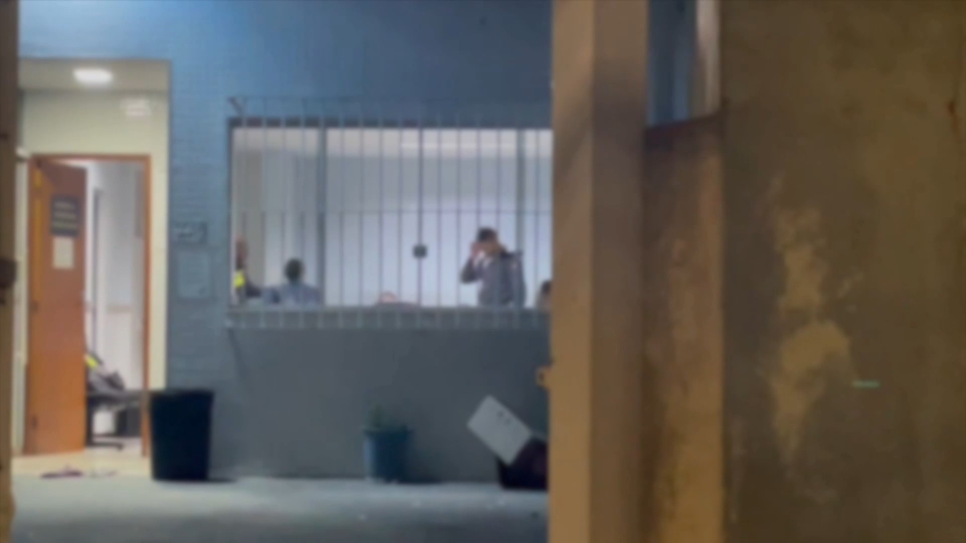 Homem morre esfaqueado e mulher é presa dentro do terminal de ônibus em Cariacica