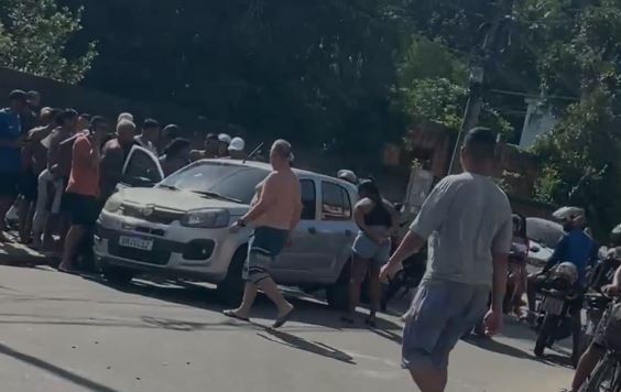 Motorista de aplicativo é morto a tiros em Caxias; vítima estava com duas crianças durante corrida