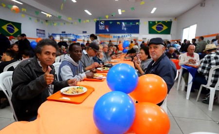 Unidade do Bom Prato celebra 4 anos de atendimento em Jacareí