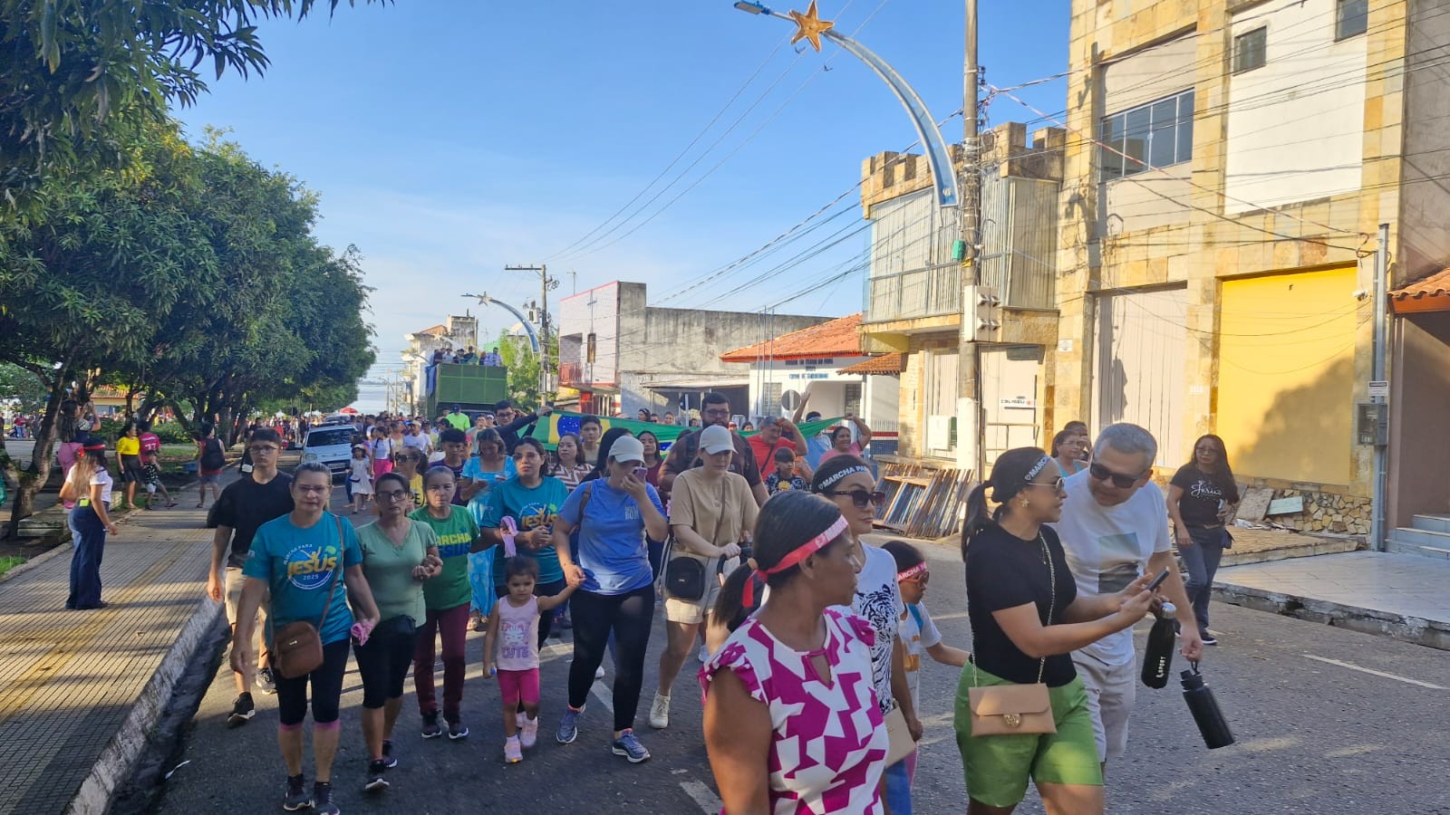 Marcha para Jesus 2025 reúne milhares de pessoas em Santarém