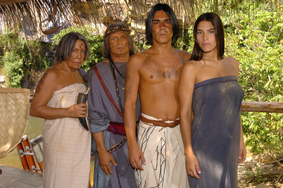 Maria Silvia, Francisco Carvalho, André Gonçalves e Priscila Fantin em "Alma Gêmea" — Foto: Márcio de Souza/TV Globo